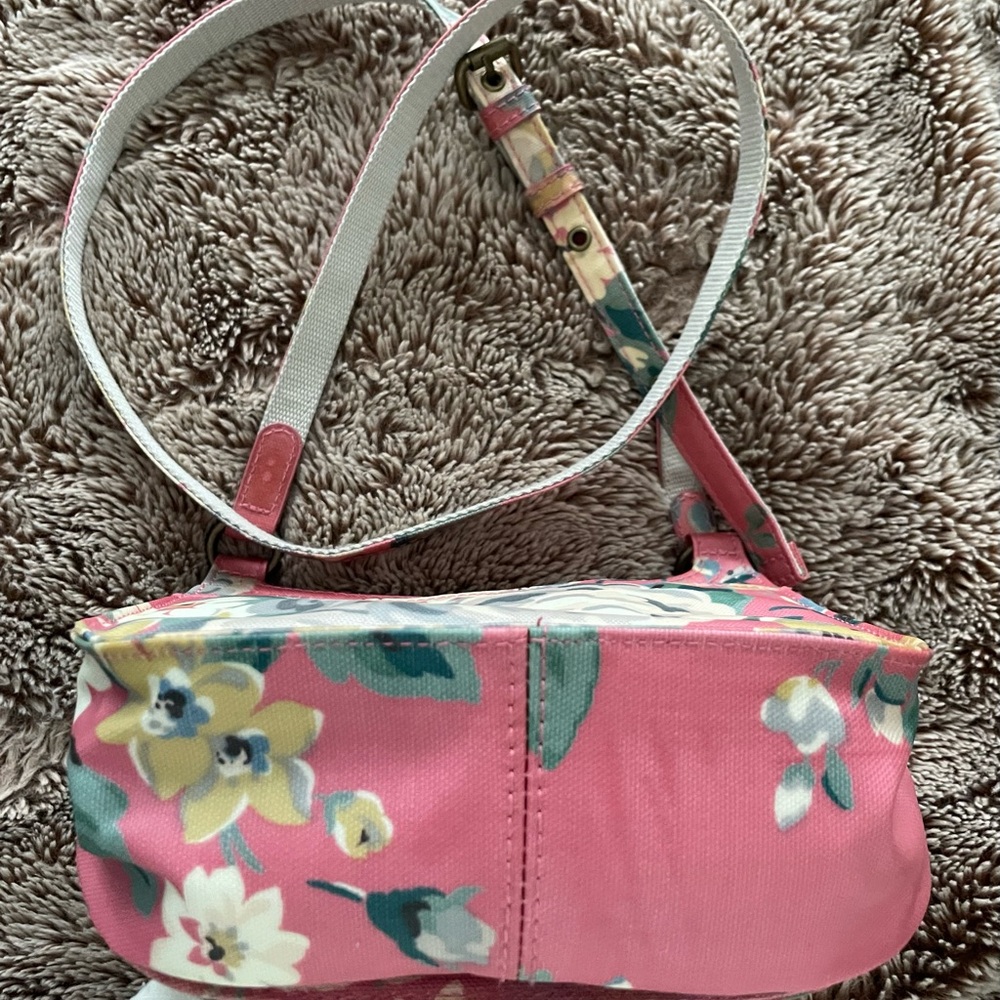 Gorgeous Little purse ! Cath Kidston
Norfolk Rose
Pink Floral...π·πΊπβ€οΈβ‘οΈ - Picture 5 of 8